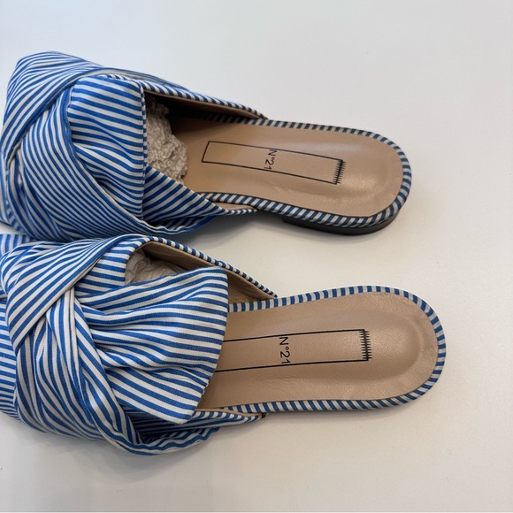 No 21 Striped Crossover Sandal seersucker /blue stripe satin 41 GUC - Picture 2 of 7